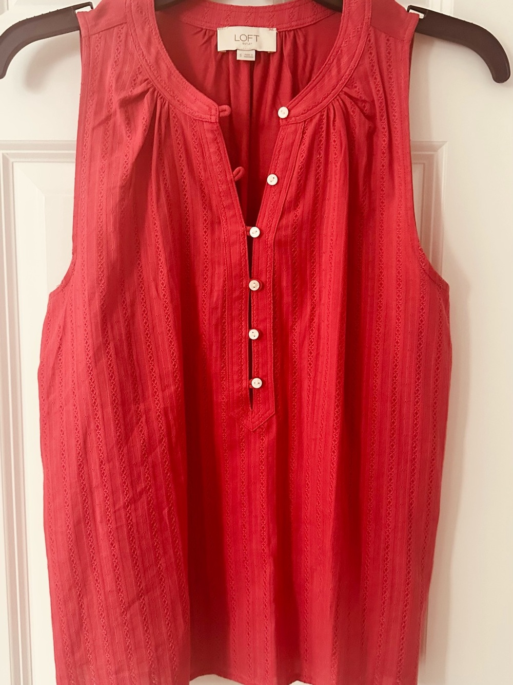 LOFT Pink Sleeveless Eyelet Button-Front Tank